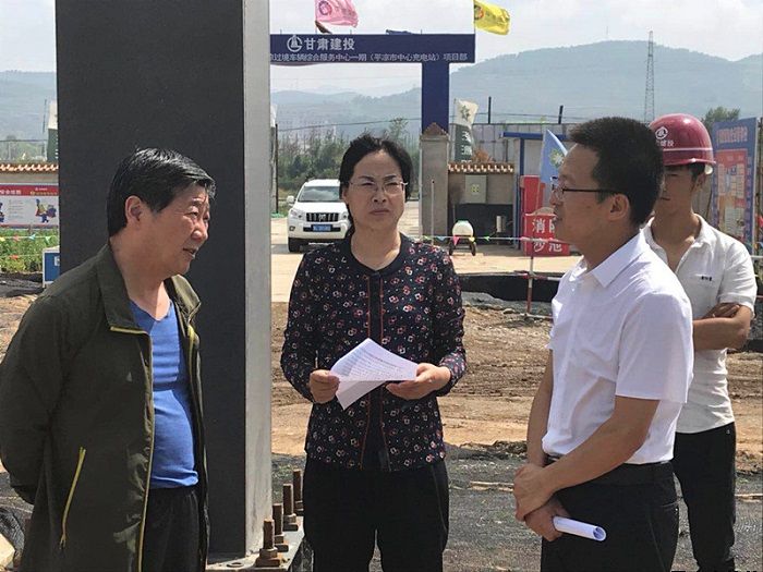市政协副主席禹文长一行调研华球体育过境车辆综合服务中心一期（华球体育市中心充电站）项目建设工作(图2)