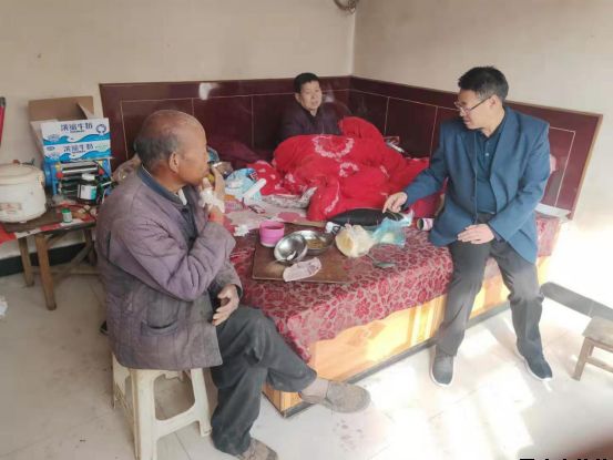 华球体育泓源公司开展“践行初心使命，助推脱贫攻坚”主题党日活动(图6)