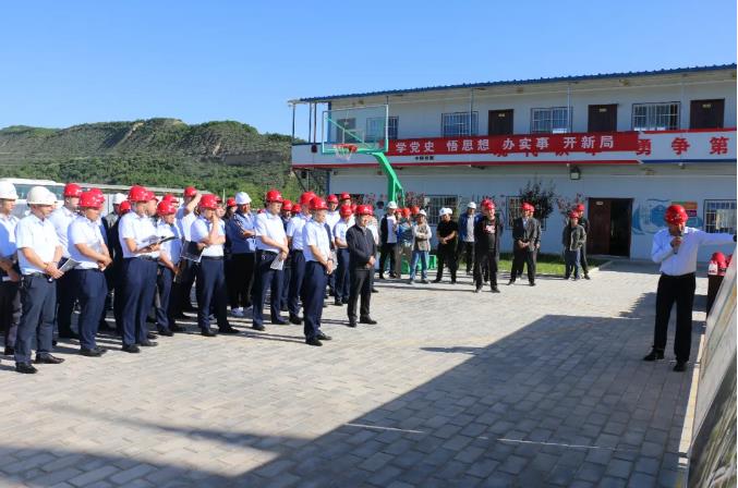 泓源公司开展安全生产月活动——重点建设项目观摩学习(图1)